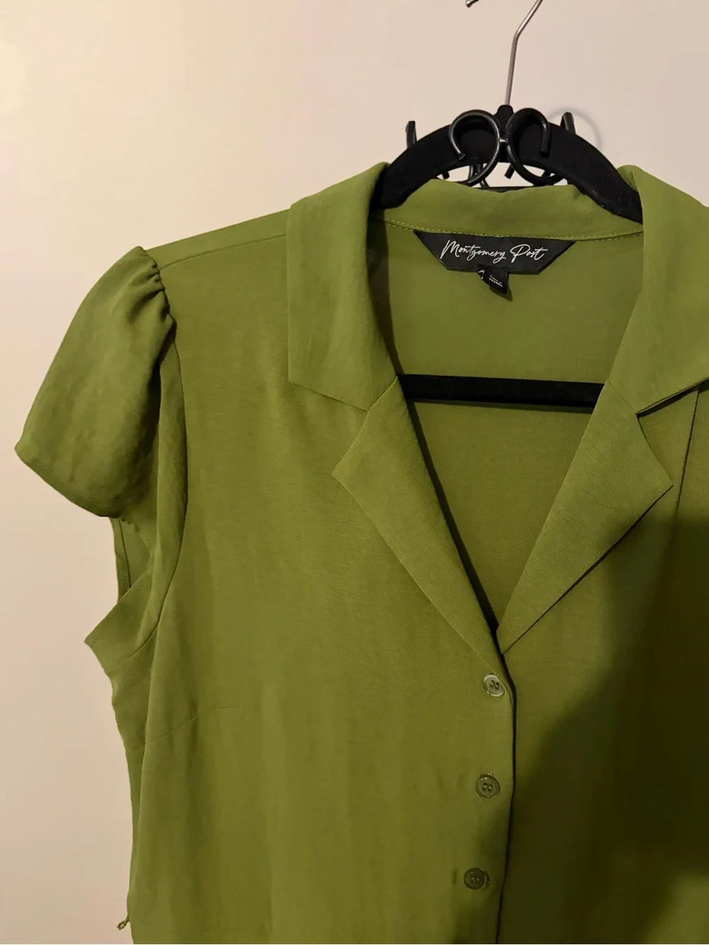 Montgomery Post size large  Olive Green Button-Front Midi Dress work profesional